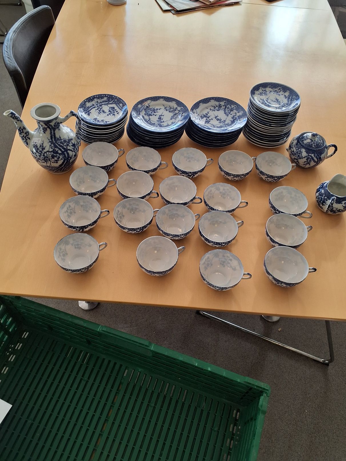 Blåt porcelænssæt - Japansk producent